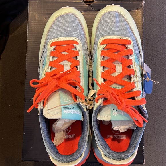 Reebok Classic Legacy sneakers in chalk blue Size USA 8 / EU 40.5 - Picture 3 of 6